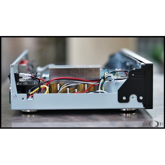 QCH-01 AV8011 (K) pure pre-amplifier 11.2-channel cinema pre-amplifier panoramic sound power amplifier 108dB/distortion 0.0024%