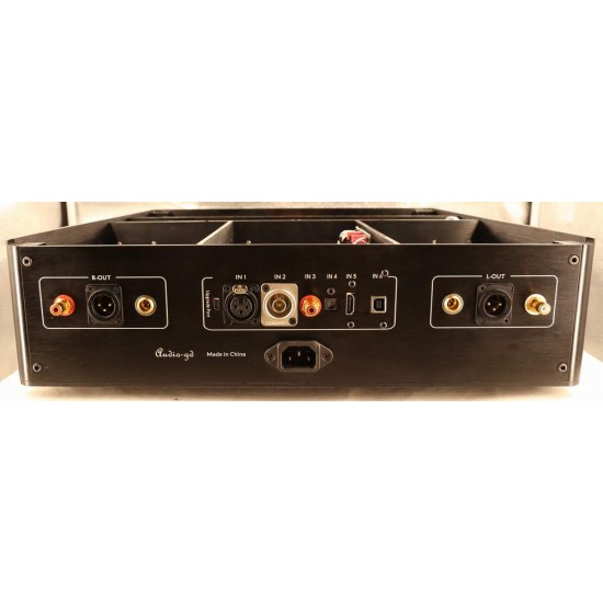 R2R R-7HE Fully Balance Discrete R2R Resistor Ladders Decoder DSD512 DXD DAC PCM384K Amanero USB FPGA Femtosecond TCXOs